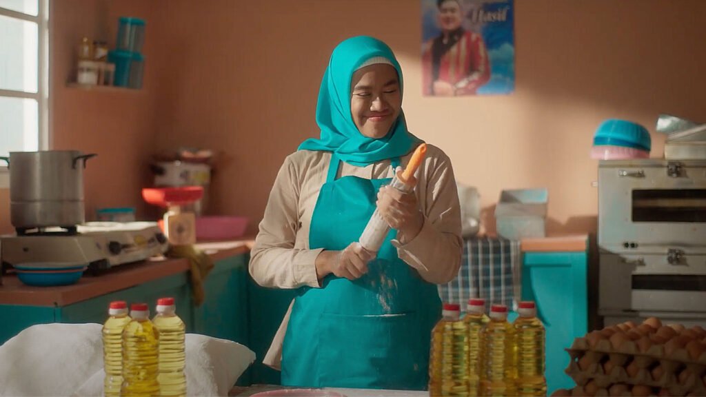 Sante Productions created “Ramadan Aman” for GudangAda, a heartfelt commercial about business trust, B2B solutions, and pineapple tarts during Ramadan.