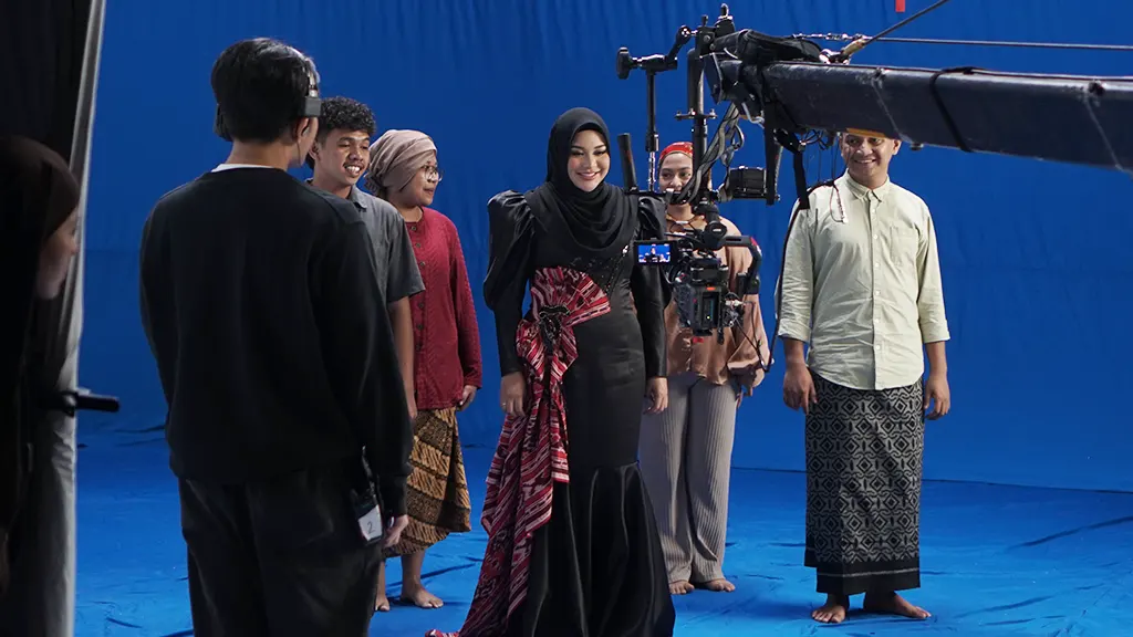 Discover what we do at Sante Productions—Jakarta’s full-service video production house. From branded content to commercials, here’s how we help brands tell stories that work.